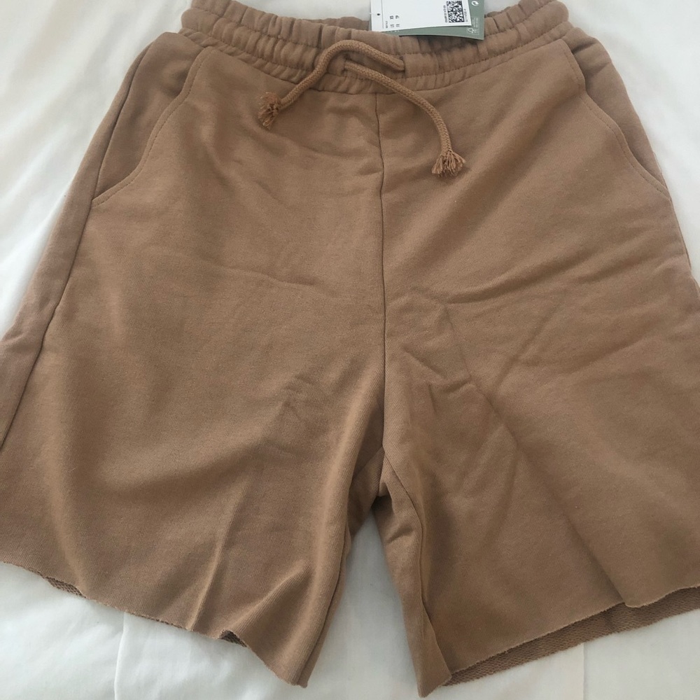 New with tags H&M sweatshorts